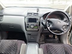 Photo of the vehicle Toyota Ipsum