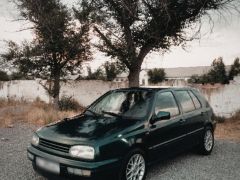 Photo of the vehicle Volkswagen Golf