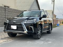 Photo of the vehicle Lexus LX