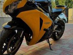 Photo of the vehicle Honda CBR 1000