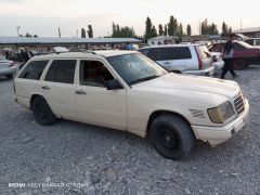 Photo of the vehicle Mercedes-Benz W124