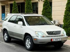 Photo of the vehicle Lexus RX