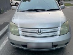 Photo of the vehicle Toyota Ist