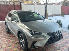 Photo of the vehicle Lexus NX