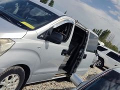 Сүрөт унаа Hyundai Starex (H-1)