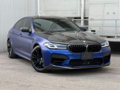 Photo of the vehicle BMW M5