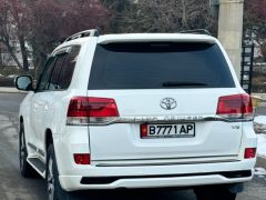 Photo of the vehicle Toyota Land Cruiser