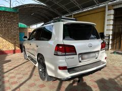 Photo of the vehicle Lexus LX