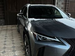 Photo of the vehicle Lexus UX