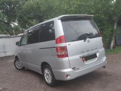 Photo of the vehicle Toyota Noah
