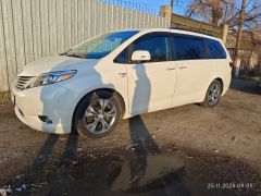 Photo of the vehicle Toyota Sienna