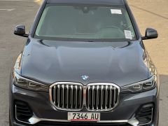 Photo of the vehicle BMW X7