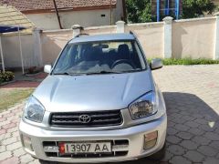 Сүрөт унаа Toyota RAV4