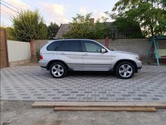 Photo of the vehicle BMW X5