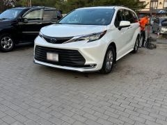 Фото авто Toyota Sienna