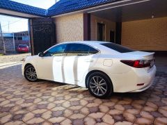 Photo of the vehicle Lexus ES