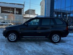 Photo of the vehicle BMW X5