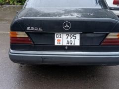 Сүрөт унаа Mercedes-Benz W124