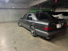 Photo of the vehicle Mercedes-Benz W124