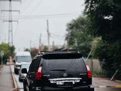 Photo of the vehicle Lexus GX