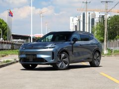 Photo of the vehicle Lynk &amp; Co 8