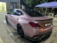 Photo of the vehicle Genesis G70