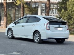 Фото авто Toyota Prius