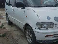 Сүрөт унаа Nissan Serena