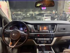 Сүрөт унаа Kia Carnival