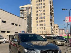 Сүрөт унаа Audi Q7