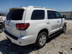 Сүрөт унаа Toyota Sequoia