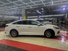 Photo of the vehicle Hyundai Sonata