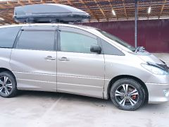 Photo of the vehicle Toyota Estima