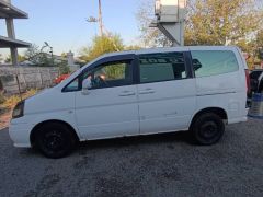 Сүрөт унаа Nissan Serena