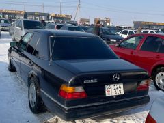 Сүрөт унаа Mercedes-Benz W124