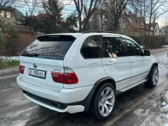 Photo of the vehicle BMW X5