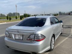 Photo of the vehicle Toyota Crown