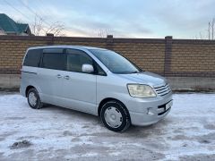 Photo of the vehicle Toyota Noah