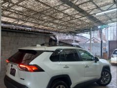 Сүрөт унаа Toyota RAV4