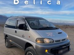 Сүрөт унаа Mitsubishi Delica