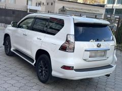 Photo of the vehicle Lexus GX