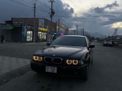 Photo of the vehicle BMW 5 Series