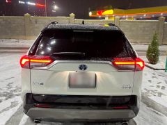 Сүрөт унаа Toyota RAV4