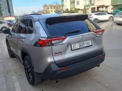 Сүрөт унаа Toyota RAV4