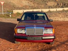 Сүрөт унаа Mercedes-Benz W124