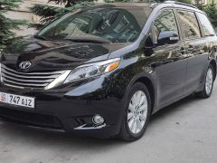 Фото авто Toyota Sienna