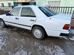 Photo of the vehicle Mercedes-Benz W124