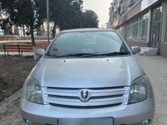 Сүрөт унаа Toyota Ist