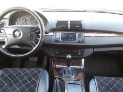 Photo of the vehicle BMW X5