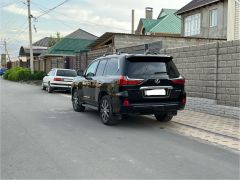 Photo of the vehicle Lexus LX